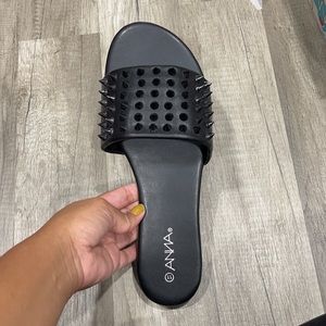 Black sandal